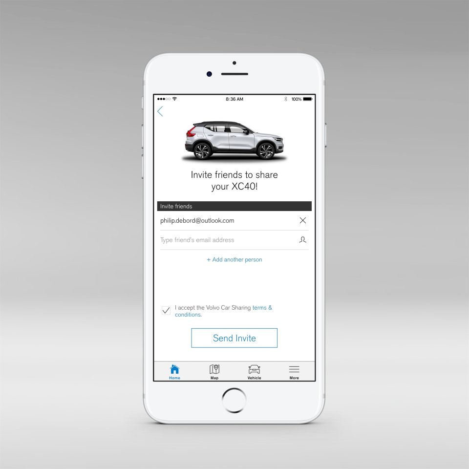 Über die App lassen sich Freunde und Familie zur Nutzung des Wagens einladen. 