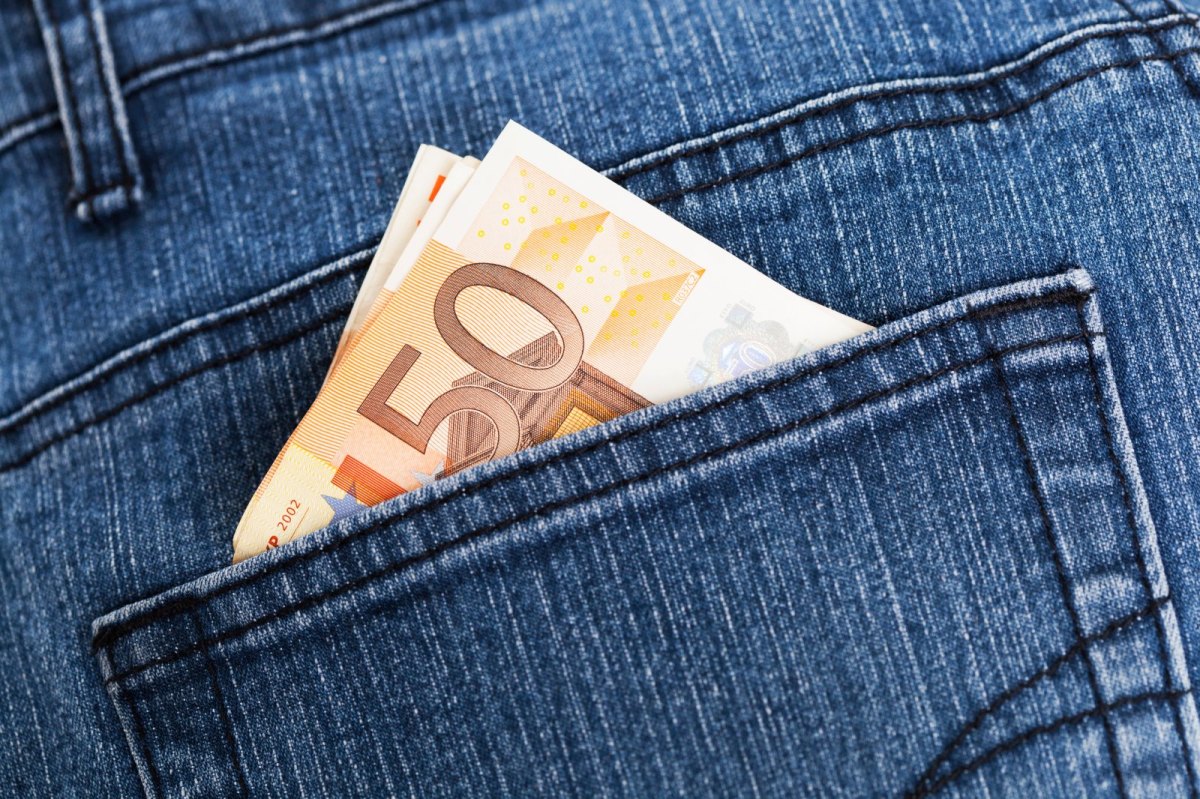 50-Euro-Schein in Hosentasche