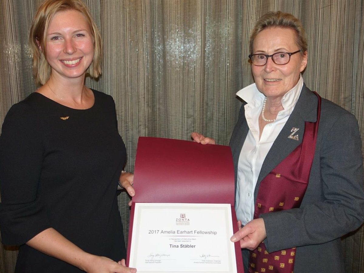 Tina Stäbler erhält den Amelia Earhart Fellowship Award