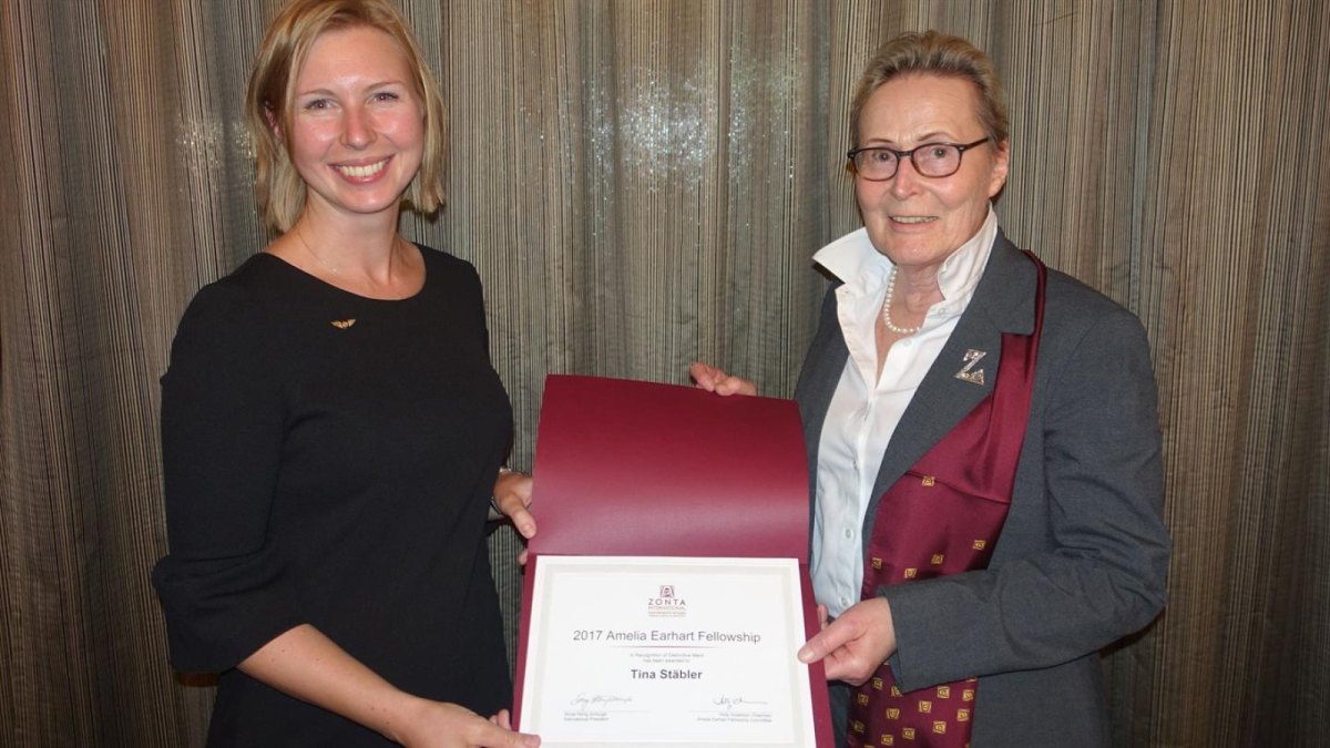 Tina Stäbler erhält den Amelia Earhart Fellowship Award