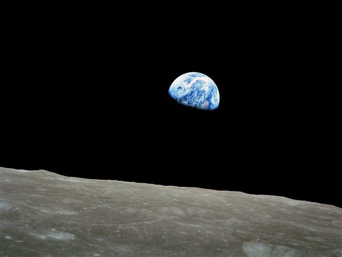 "Earthrise"