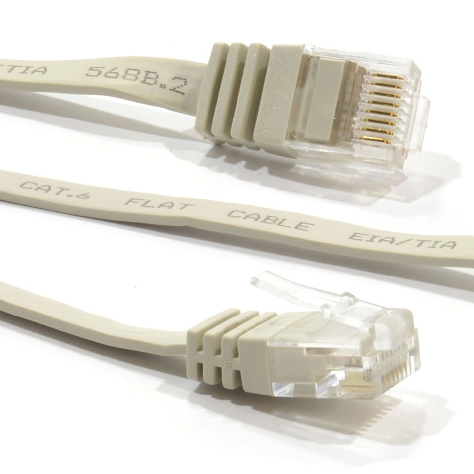 Beige sind sie immer noch, nur dünner als früher: ein Lan-Kabel.