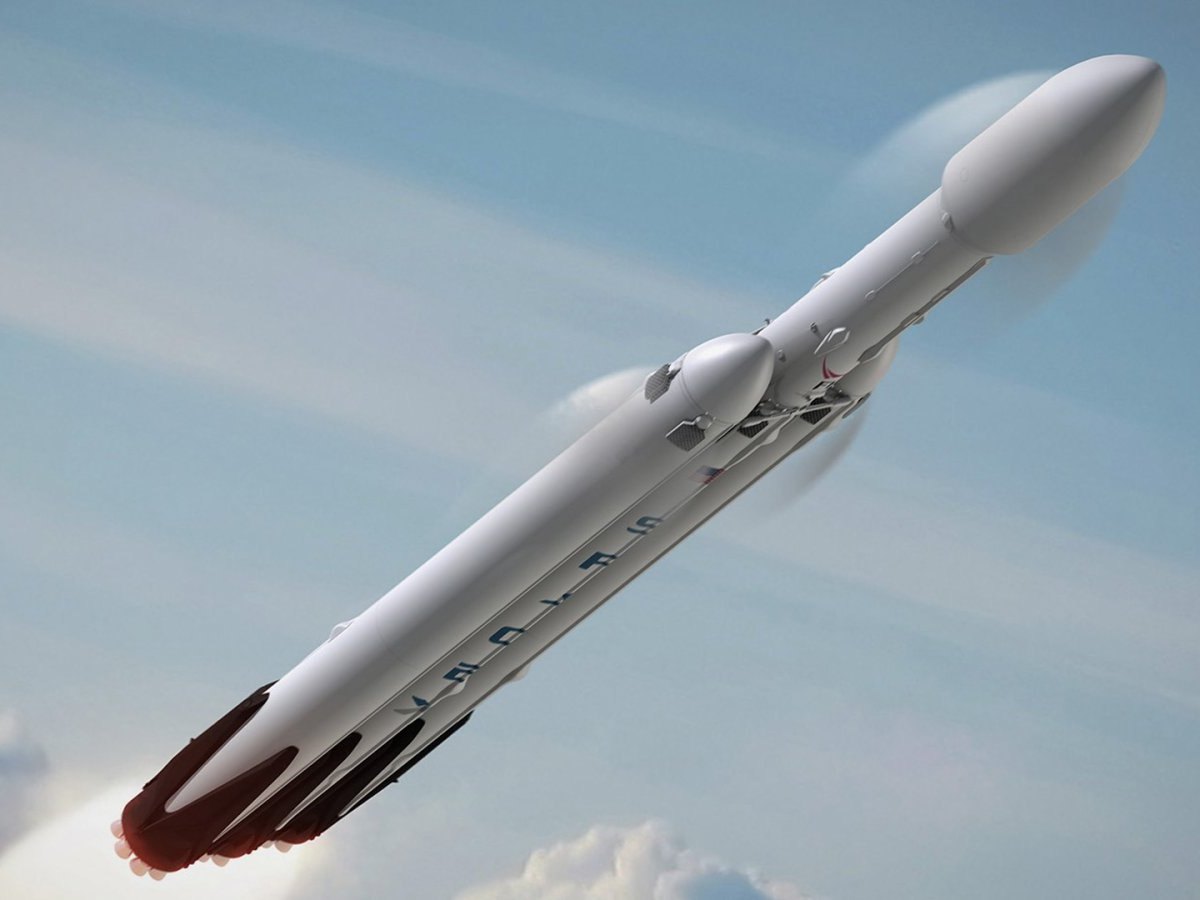 Eine SpaceX-Rakete im Flug.
