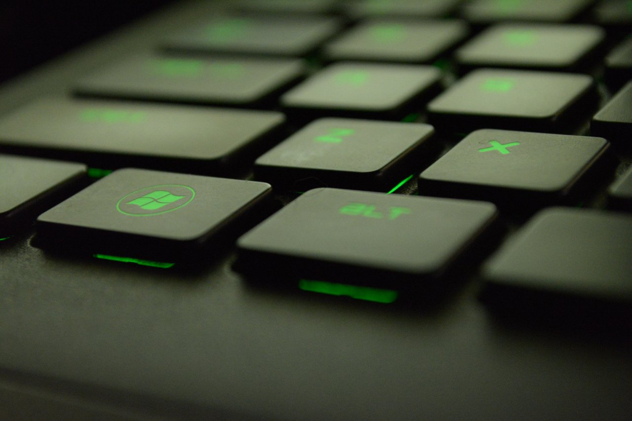 Ob deine Gaming-Tastatur beleuchtet ist oder nicht, bleibt dir überlassen.