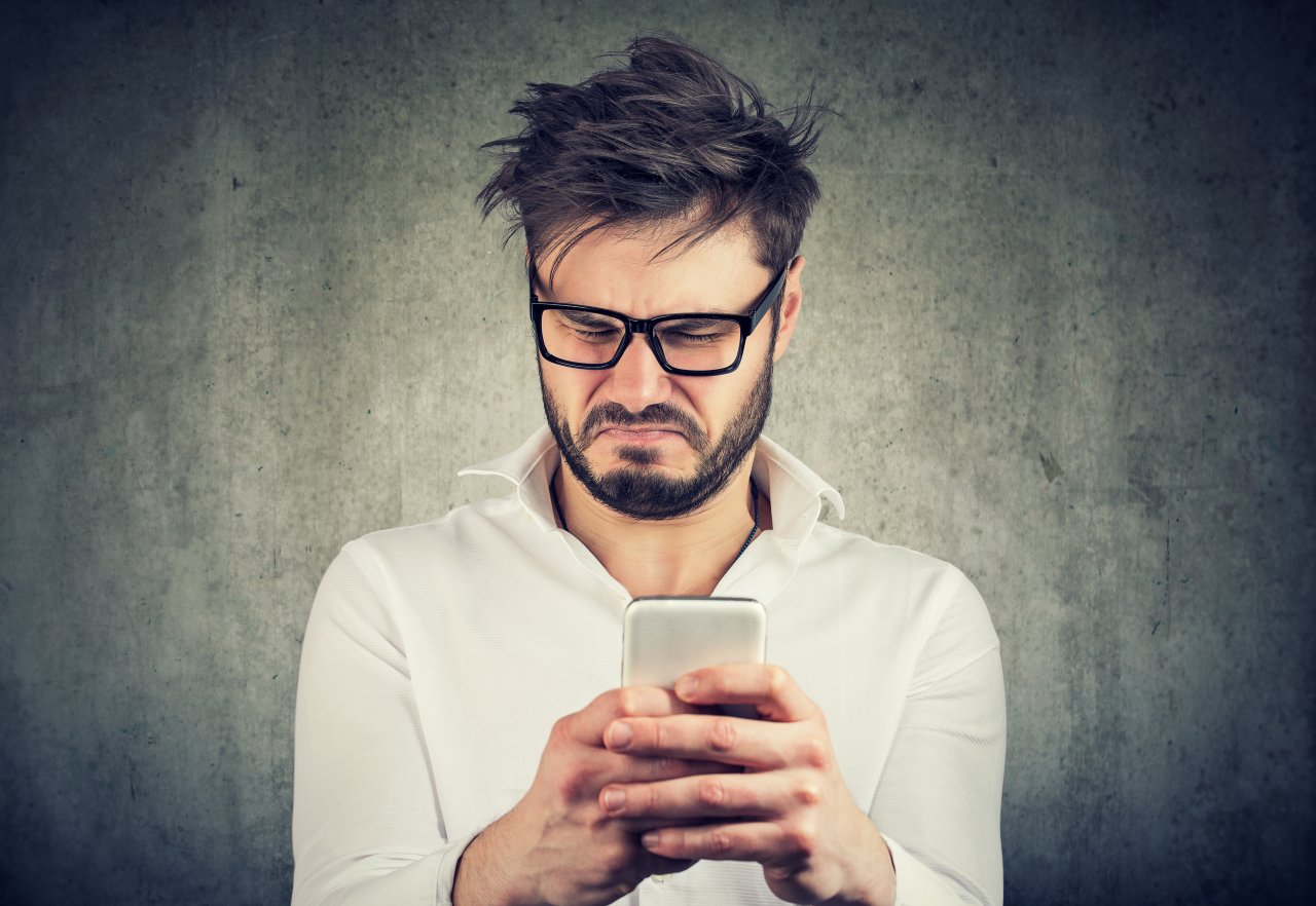 WhatsApp-Nachrichten werden nicht überprüft. Strafbar machen dich einige Inhalte trotzdem.