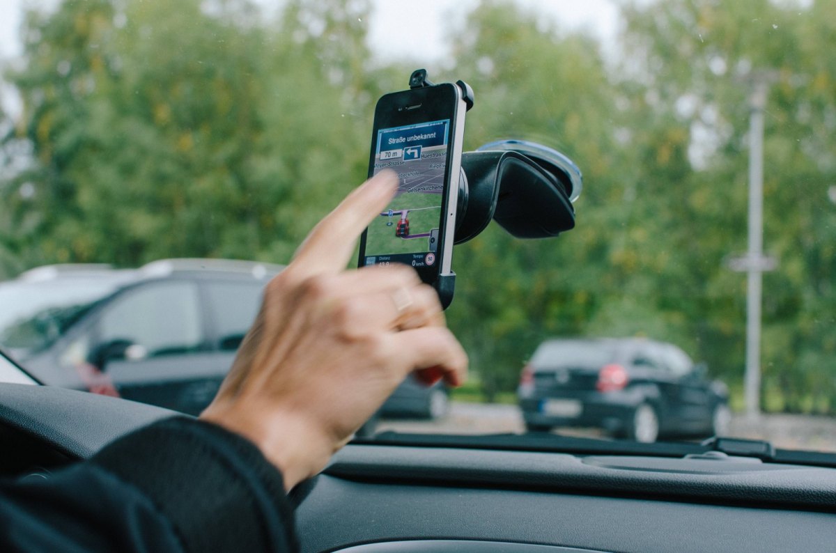 UGREEN Handyhalterung Auto Lüftung für Runde Handyhalter Handy