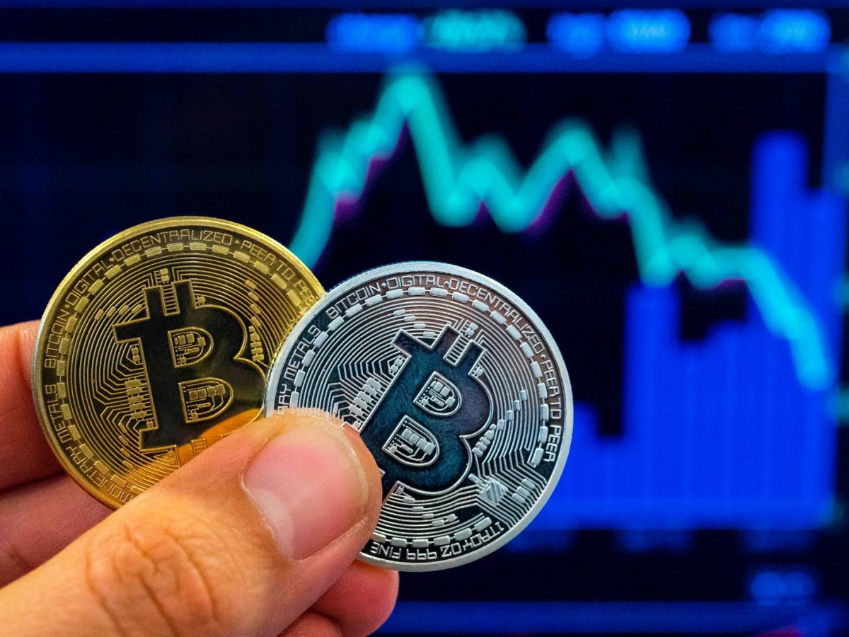Zwei Bitcoin-Münzen