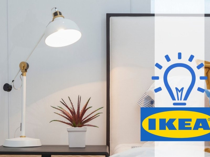 Nachttischlampe/Ikea-Logo/Schlafzimmer
