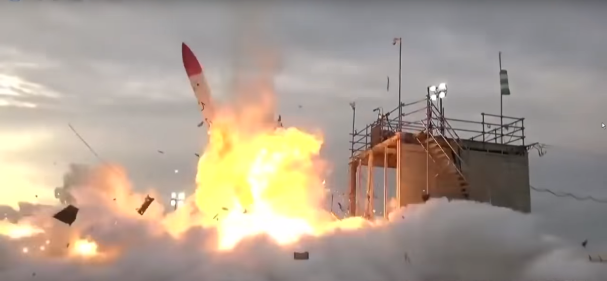 Eine Momo-2 Rakete von Interstellar explodiert beim Start.