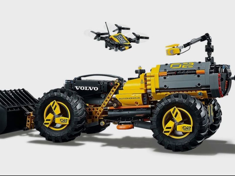 Ein Volvo-Bagger von Lego.