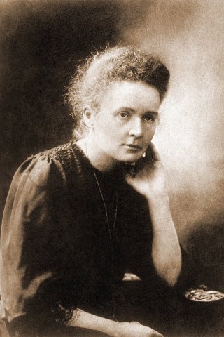 Marie Curie war als Forscherin äußerst aktiv. Sie wies auch radioaktive Strahlung nach.