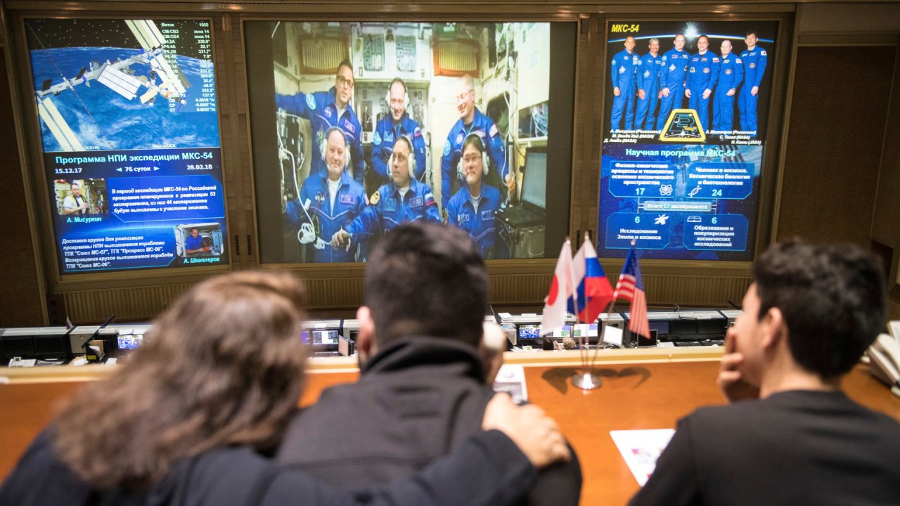 Die Traditionen jedes Teammitglieds werden auf der ISS gefeiert.
