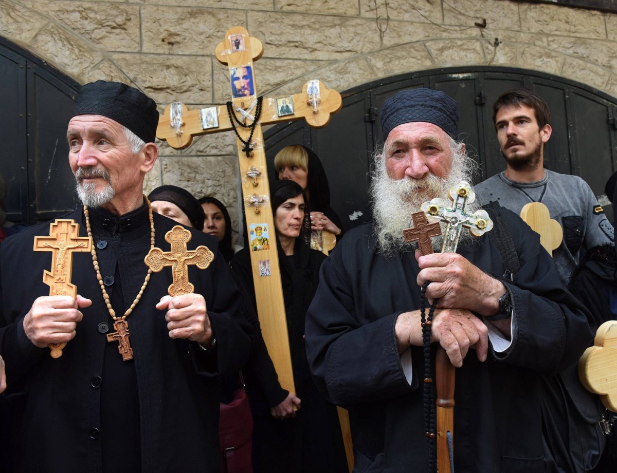 Orthodoxe Christen aus Rumänien bei der Karfreitagsprozession 2017 in Jerusalem.