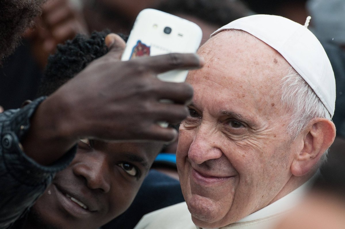 Papst macht ein Selfie