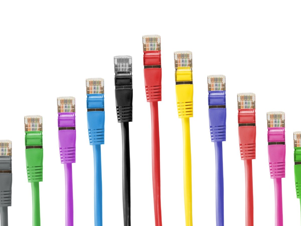 Verschiedenfarbige LAN-Kabel