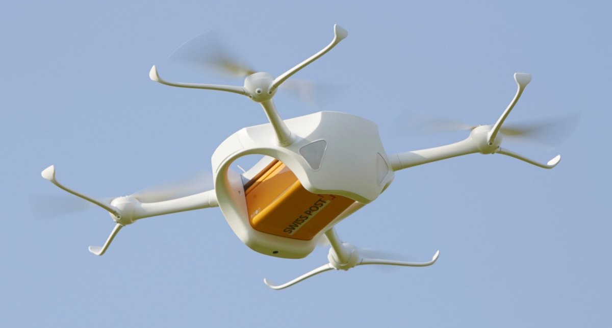Schweizer Post Drohne am Himmel