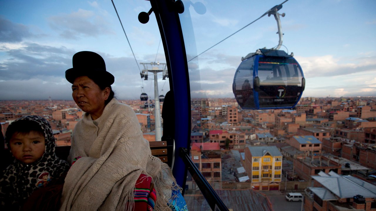 Seilbahn der Stadt El Alto, in Bolivien.