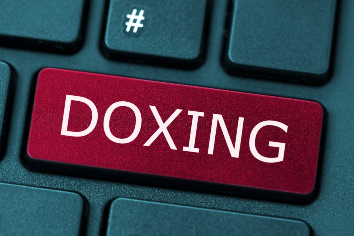 Doxing-Button