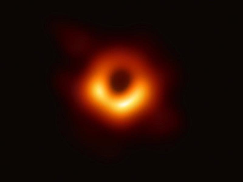 So sieht er aus, der erste direkte visuelle Nachweis eines Schwarzen Lochs.