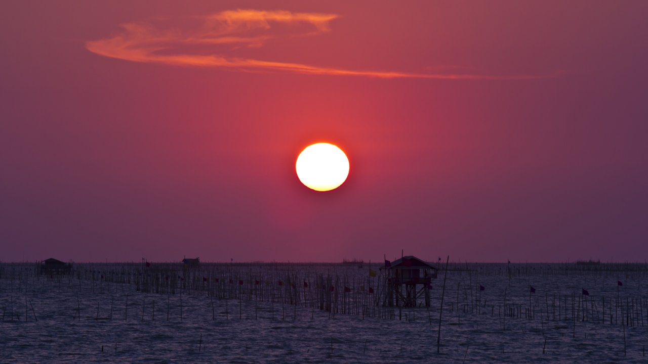 Der Sonnenuntergang gehört vermutlich zur schönsten Zeit des Tages. Seit Jahrtausenden wird der Mensch nicht müde, dieses Ereignis zu bestaunen.