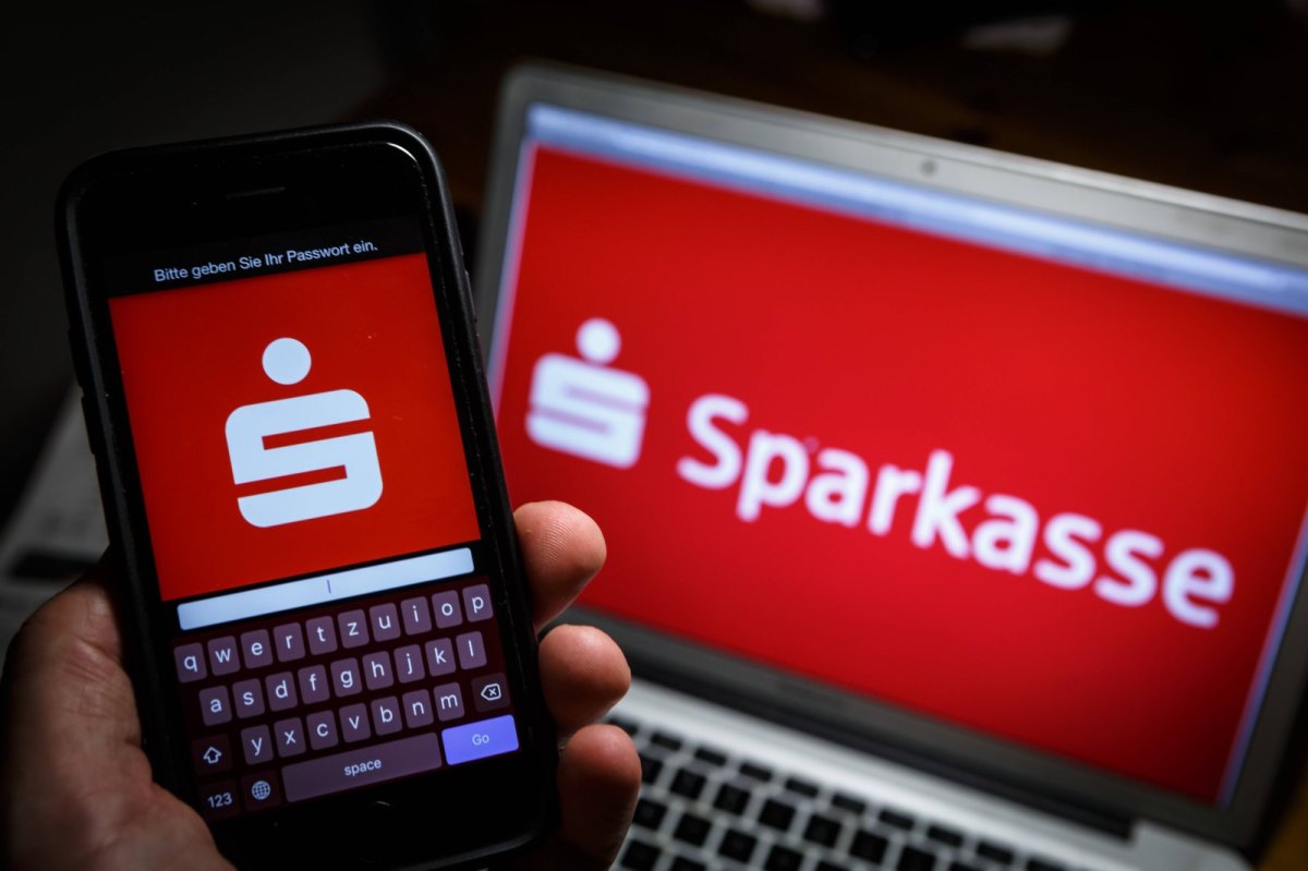 Online-Banking bei der Sparkasse mit dem Handy