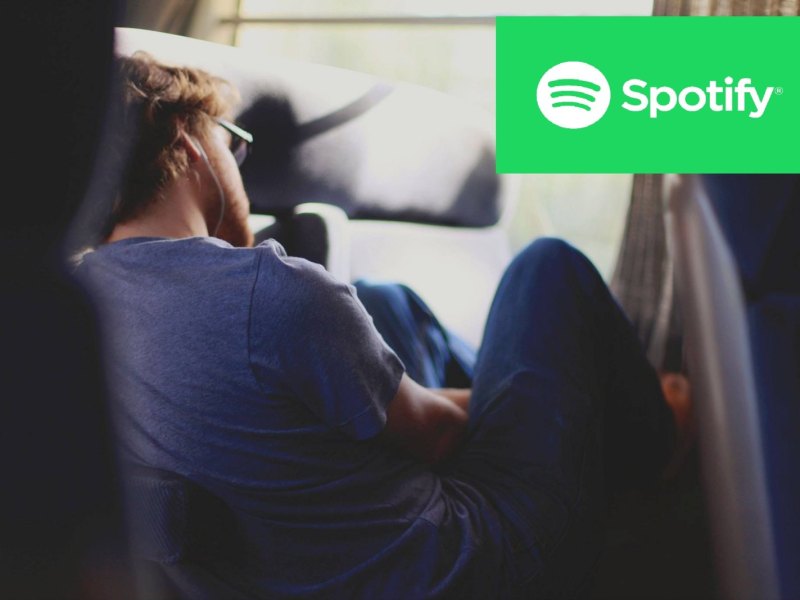 Mit dem Spotify-Schlafmodus zu deinen Lieblings-Podcasts einschlafen.
