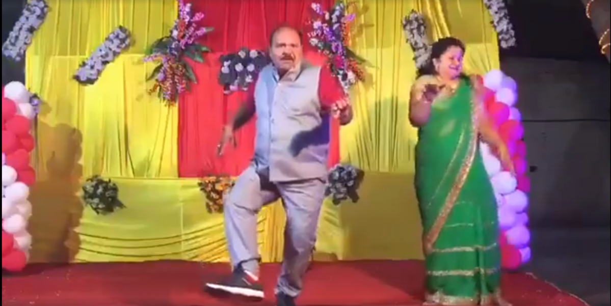 Sanjeev Shrivastava tanzt.