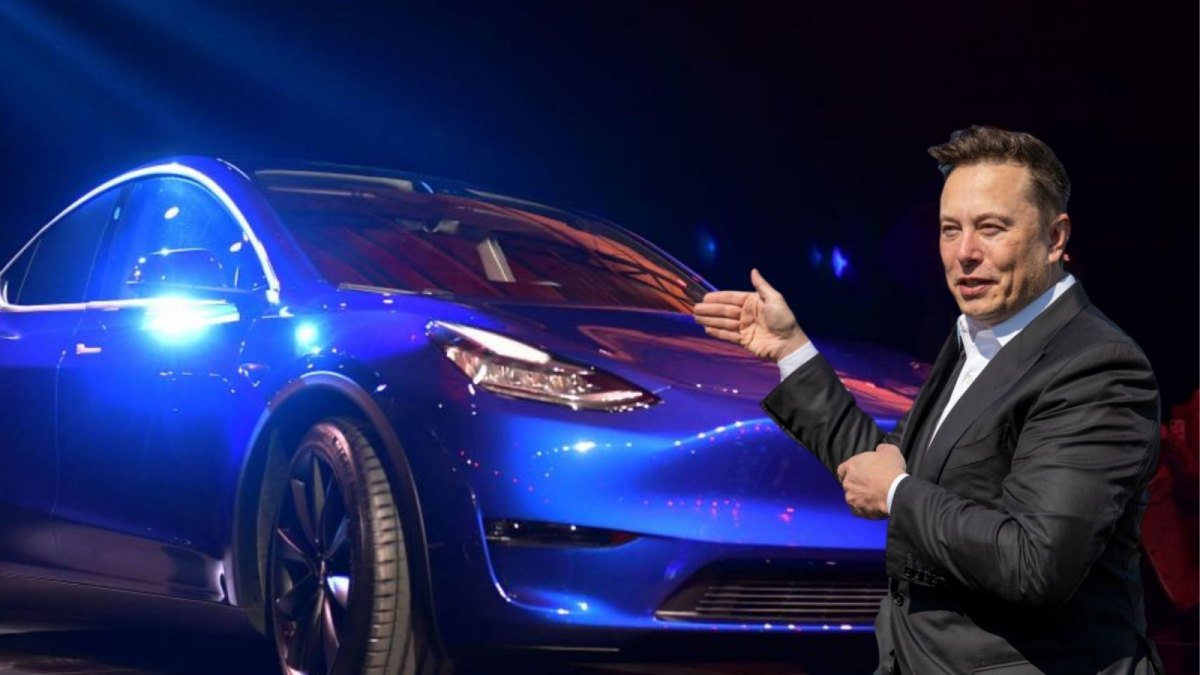 Elon Musk vor Teslas Model Y
