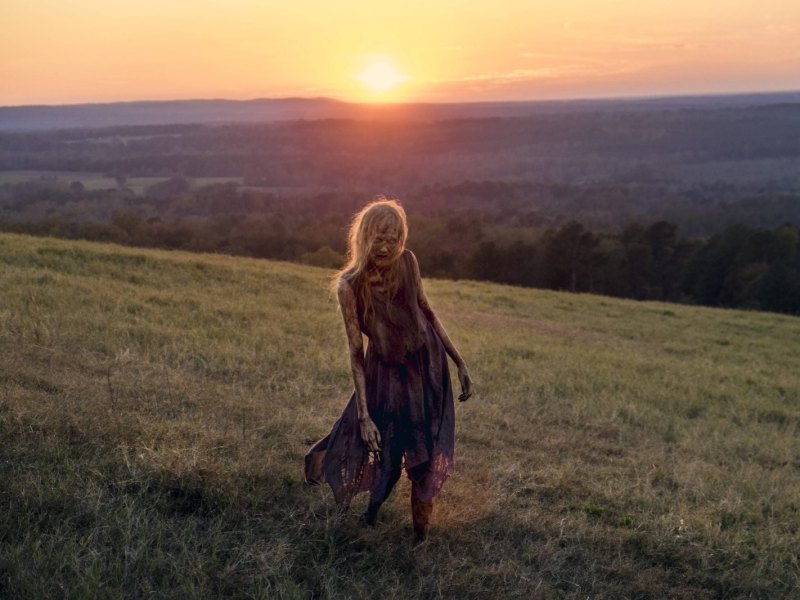 Zombie im Sonnenuntergang