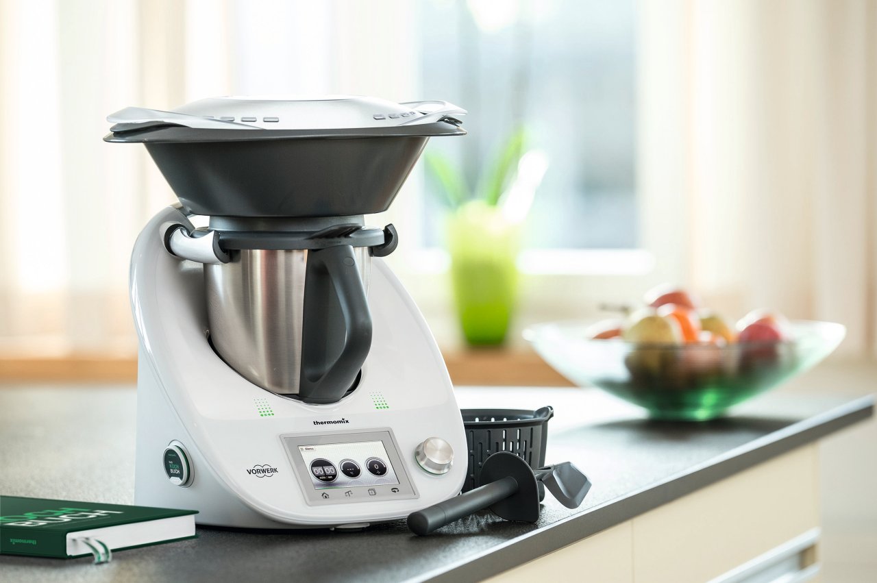 Den Thermomix gebraucht zu kaufen, ist eine gute Alternative zum Originalpreis von fast 1.200 Euro.