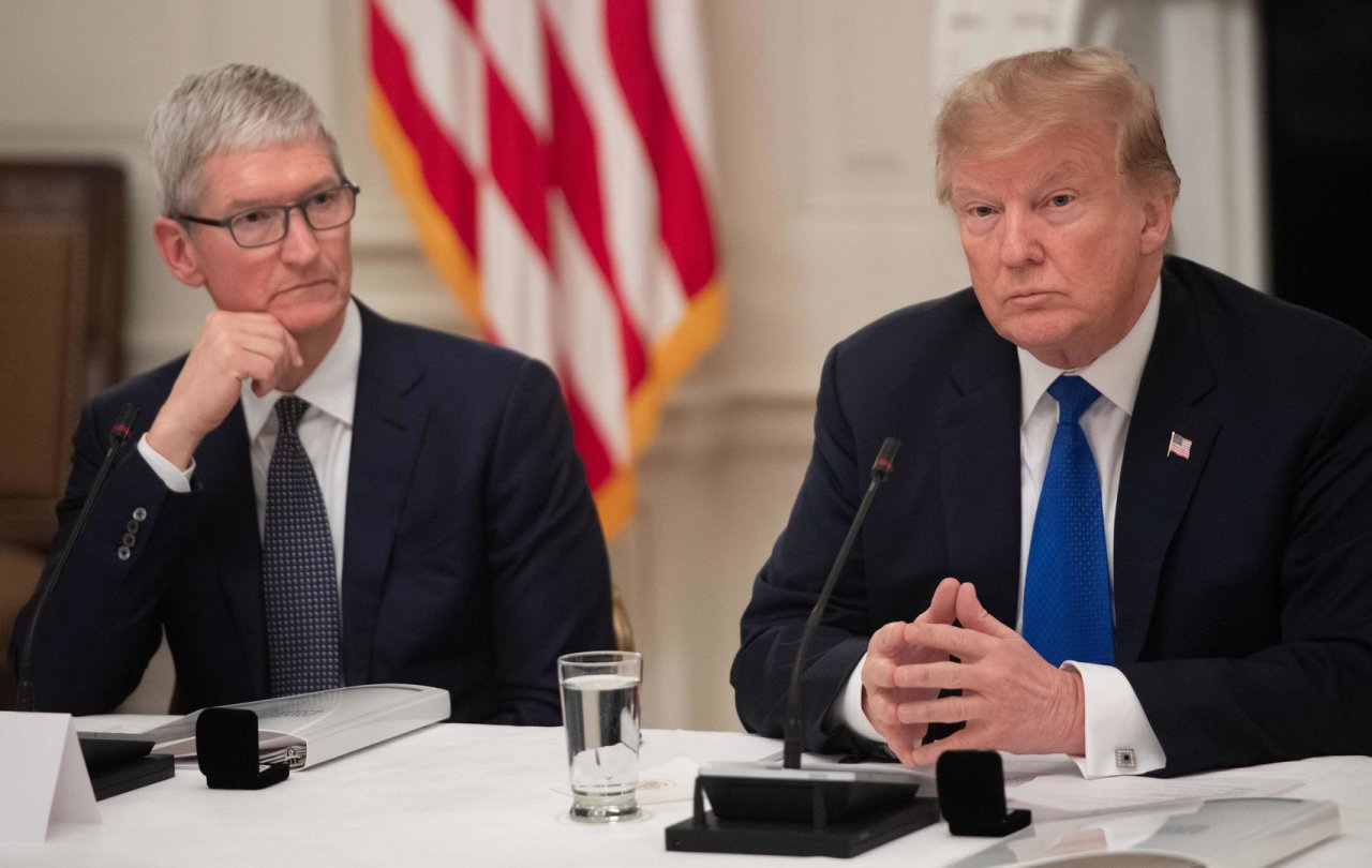 Donald Trump ist sauer: Apple verweigert die Möglichkeit, iPhones zu entsperren ohne Code. 