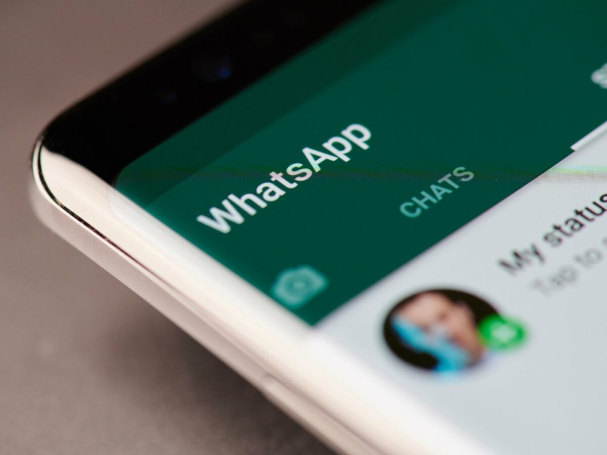 WhatsApp-Status auf einem Android-Handy zu sehen