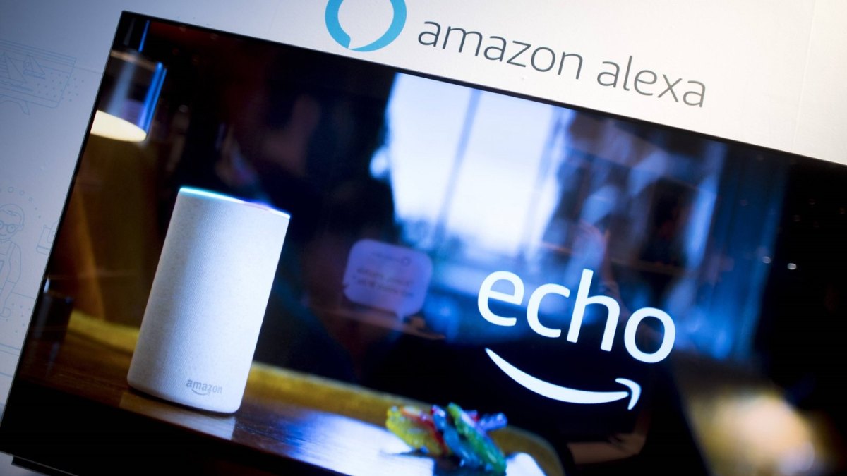 Ein Echo mit Amazon Alexa.