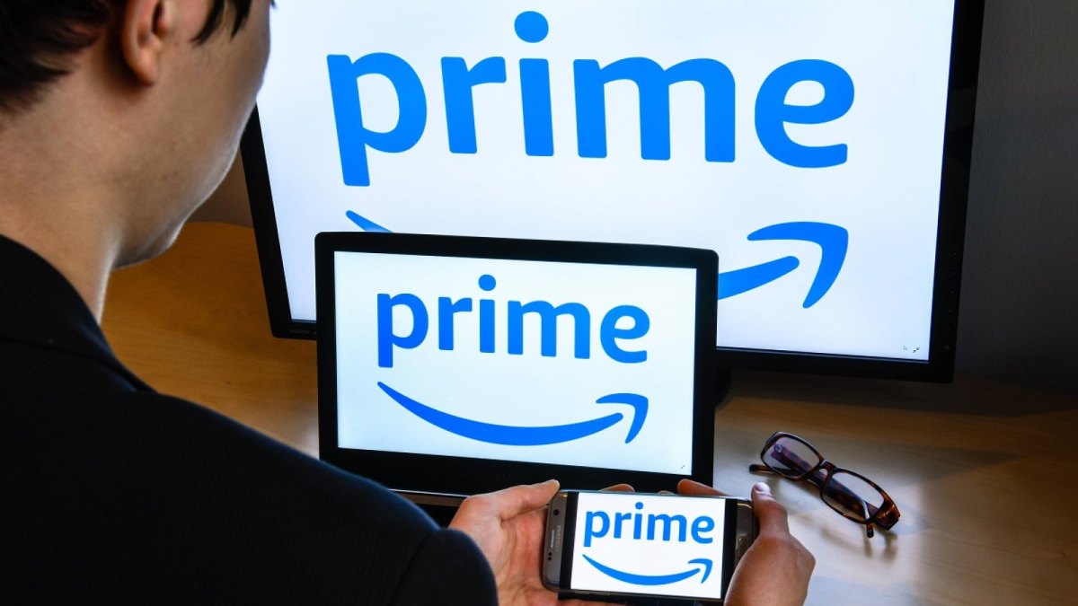 Das Amazon Prime-Logo auf dem TV