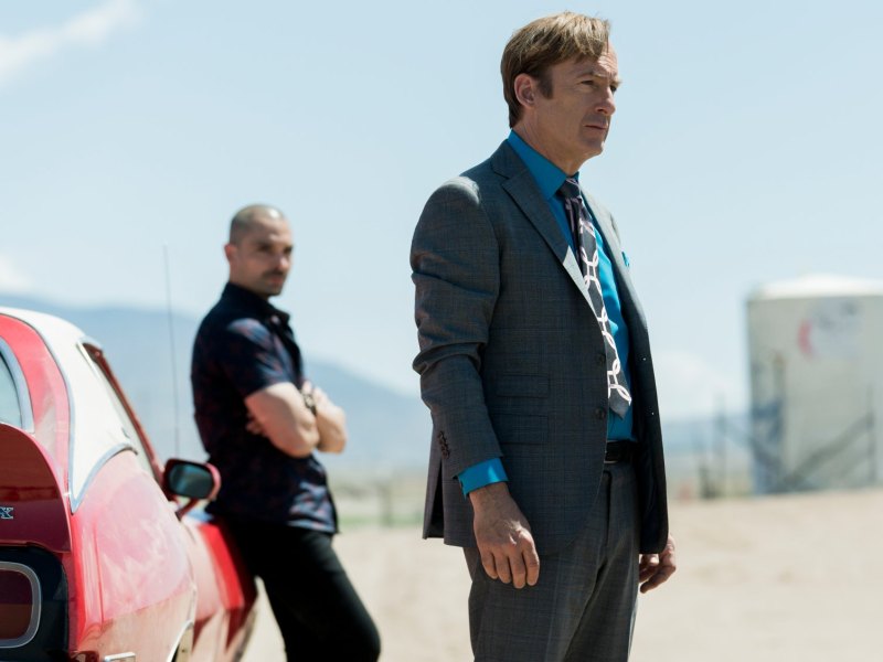 Szenenbild aus der Serie Better Call Saul mit Bob Odenkirk als Saul Goodman.