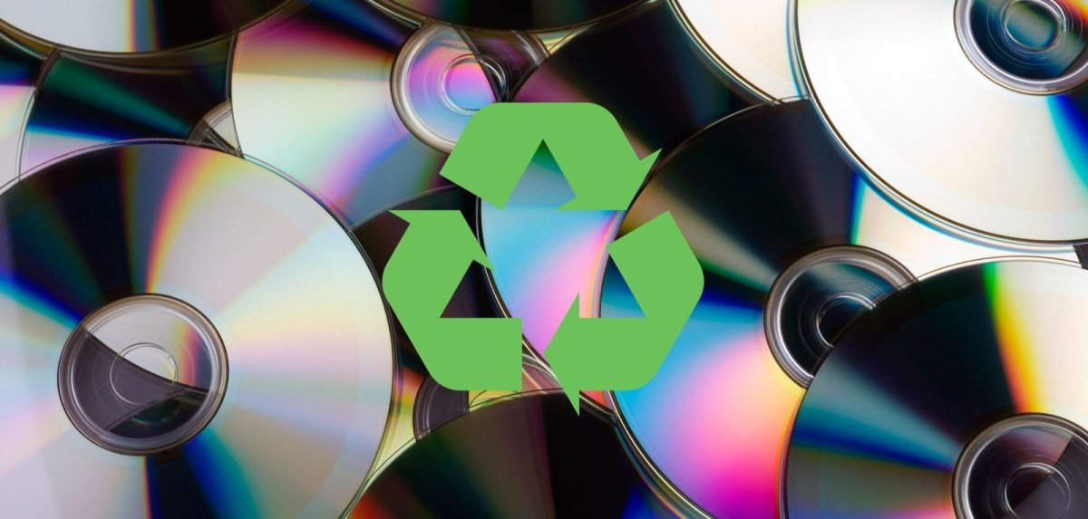 CDs und das Recycling-Logo.