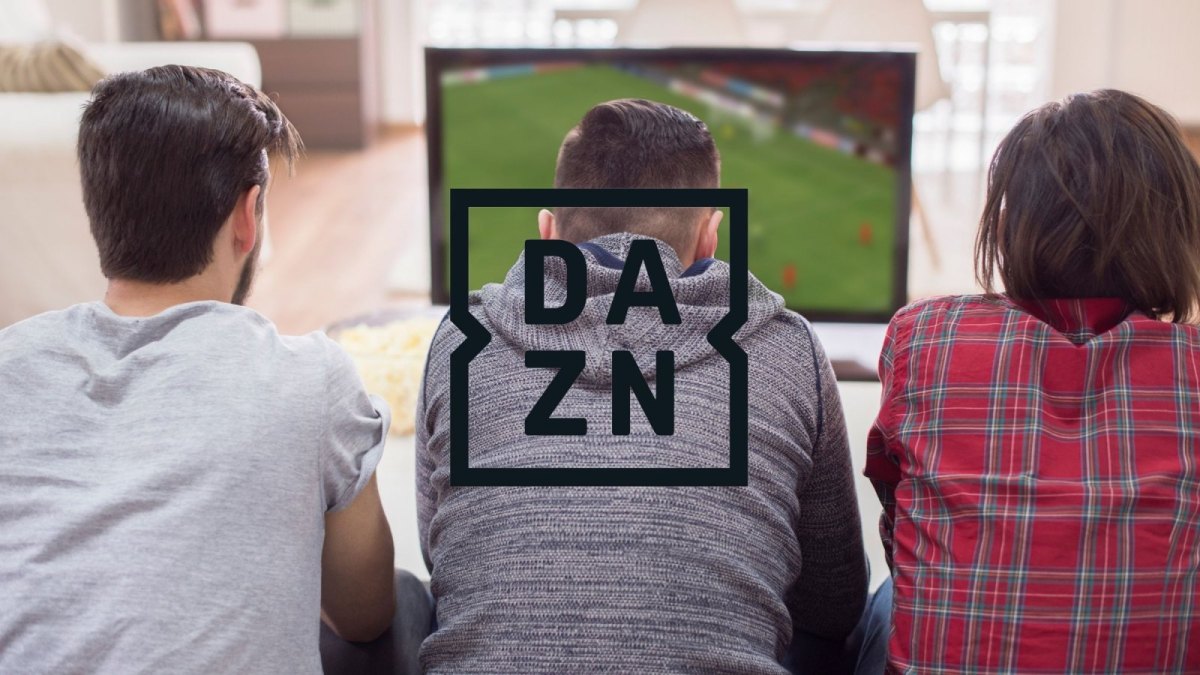 DAZN-Zuschauer beim Fußball schauen