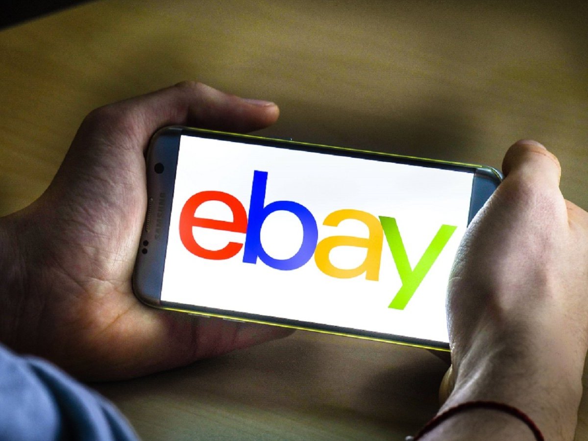 eBay-Logo auf einem Handy