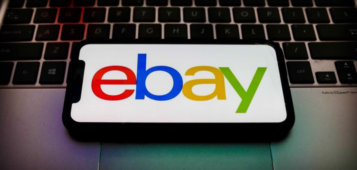 eBay-Logo auf einem Smartphone
