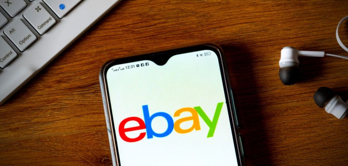 eBay-Logo auf einem Smartphone