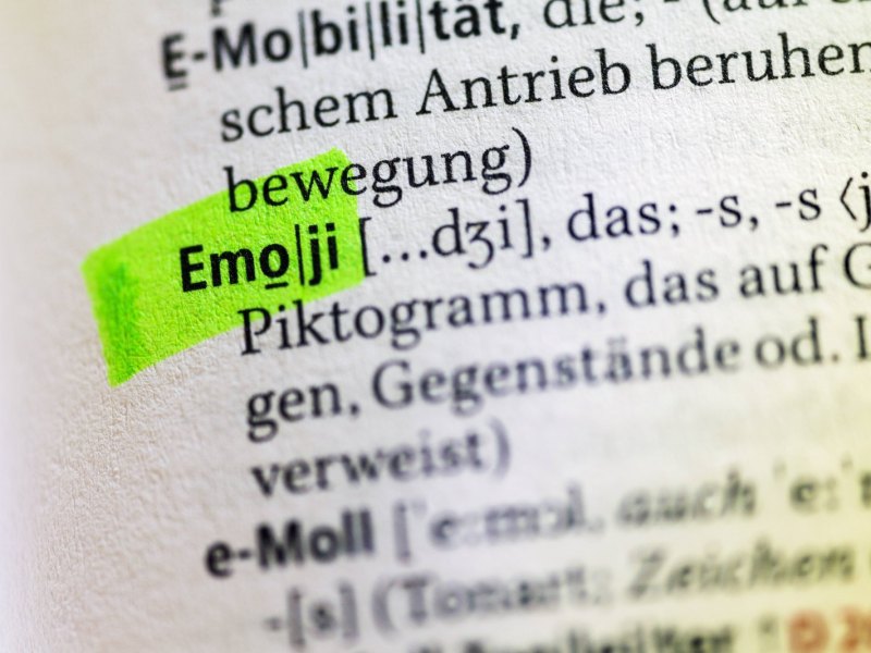 Eintrag Emoji im Wörterbuch markiert