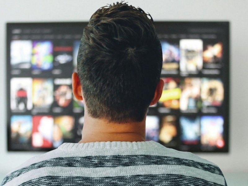 Studie belegt: Zu viel Fernsehen reduziert die graue Hirnsubstanz