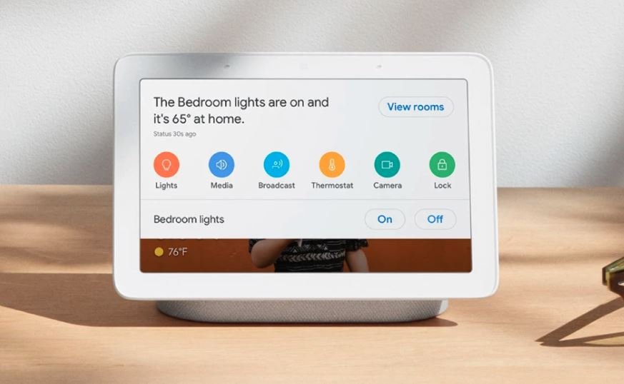 Der Home Hub von Google wurde kürzlich gemeinsam mit den neuen Pixel Smartphones präsentiert und soll 2019 auch in Deutschland erhältlich sein. 