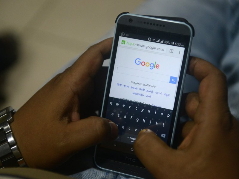Google-Suchmaske auf einem Smartphone