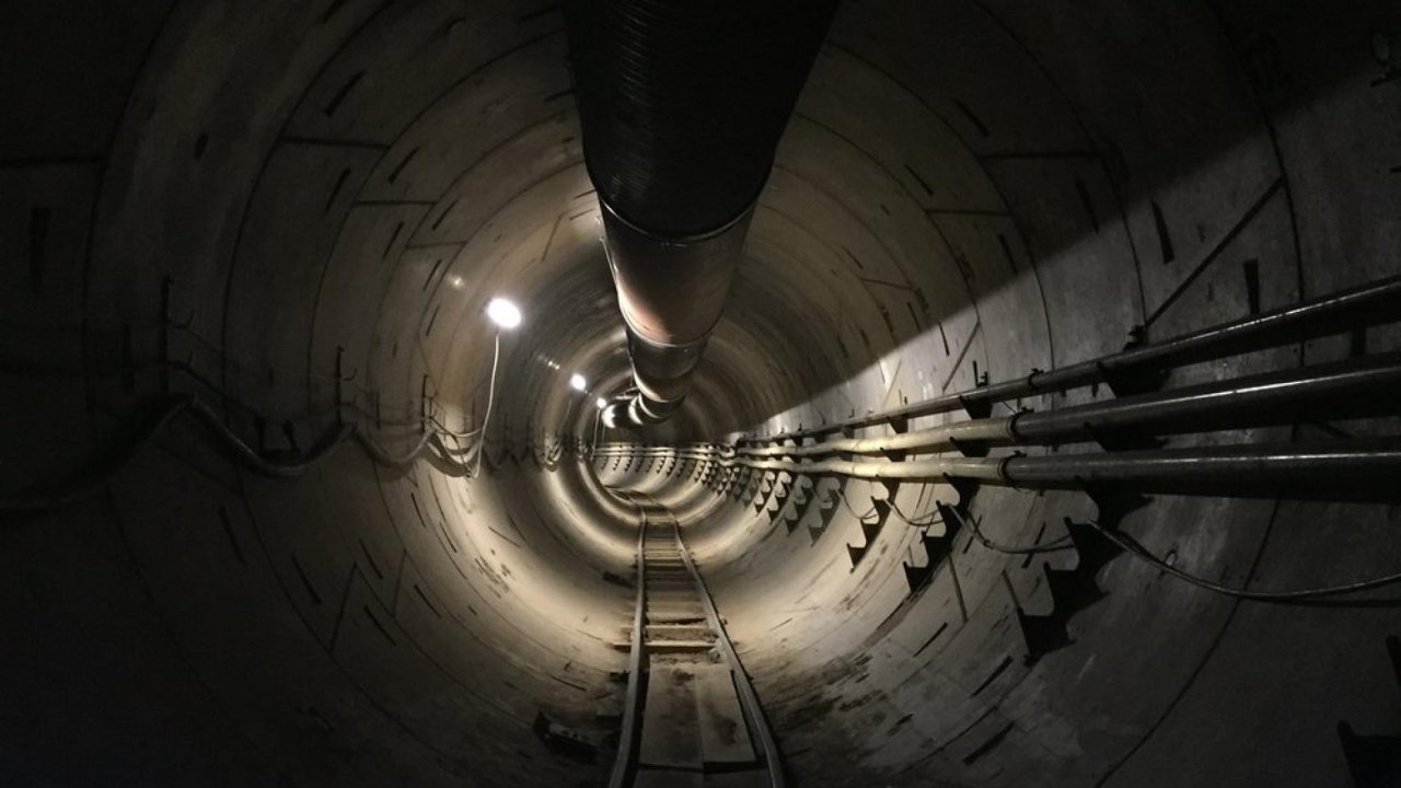 Elon Musks The Boring Company hat die Vision von großen Tunnelanlagen unter Städten bereits in Realität verwandelt.