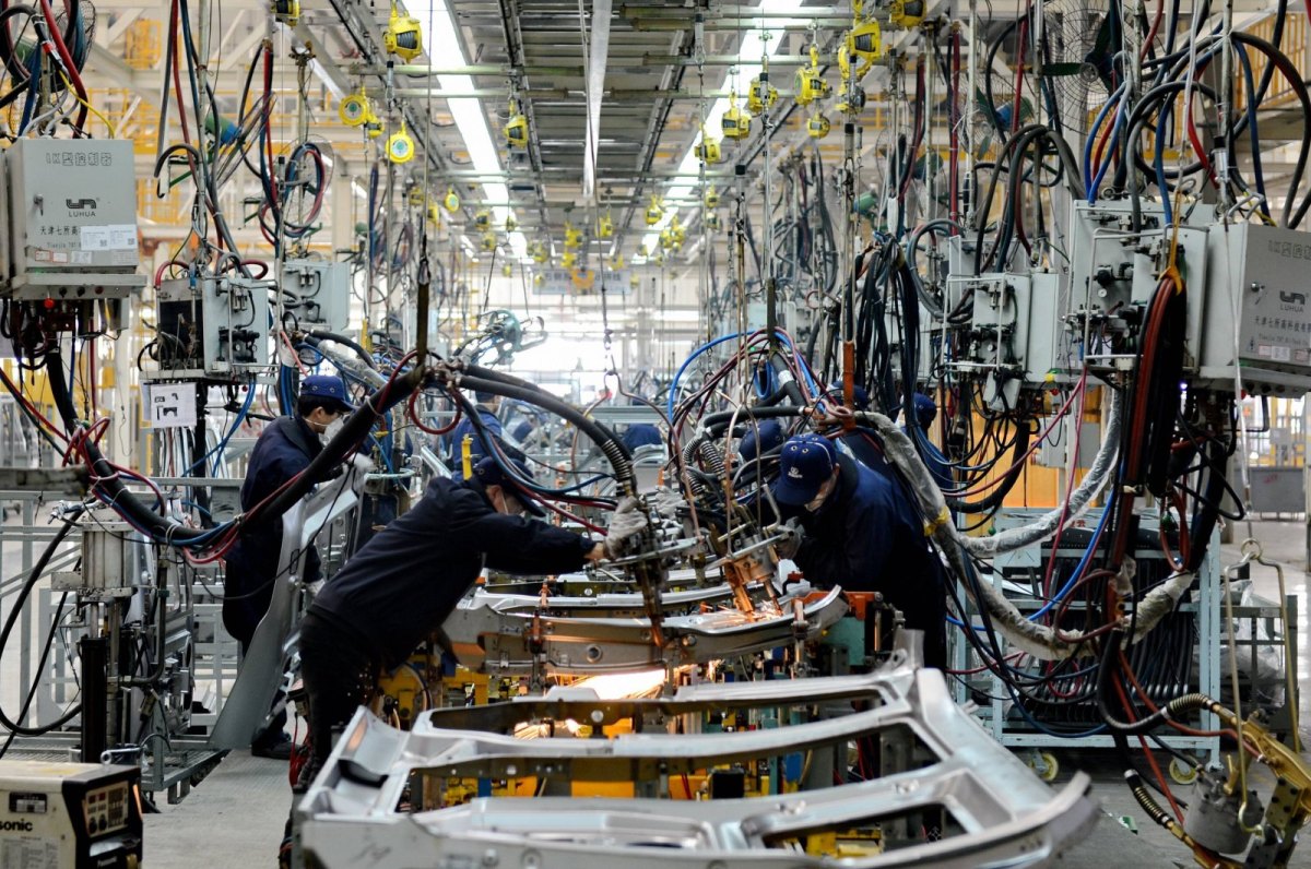Eine Autofabrik in China.