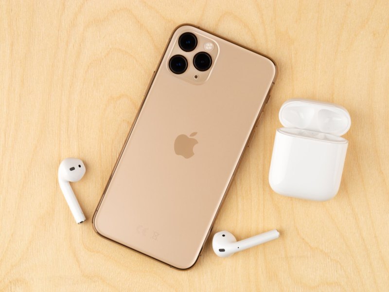 iphone airpods