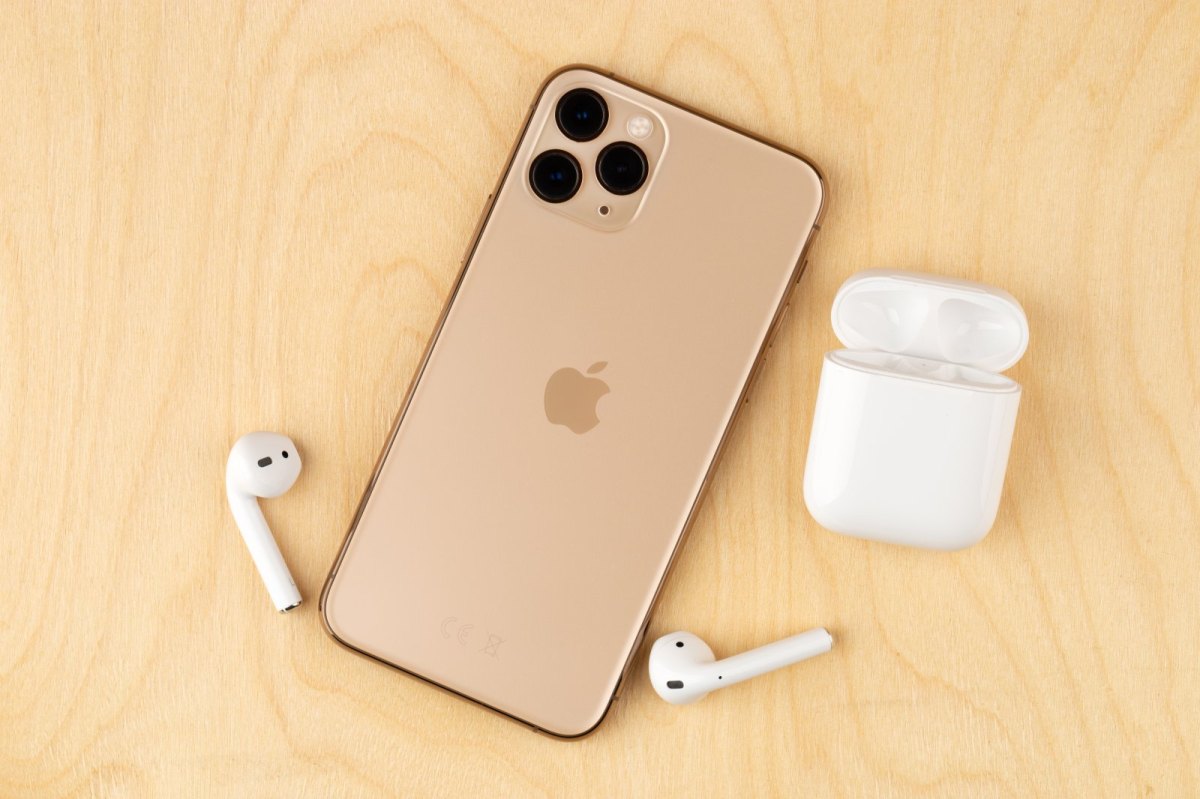 iphone airpods