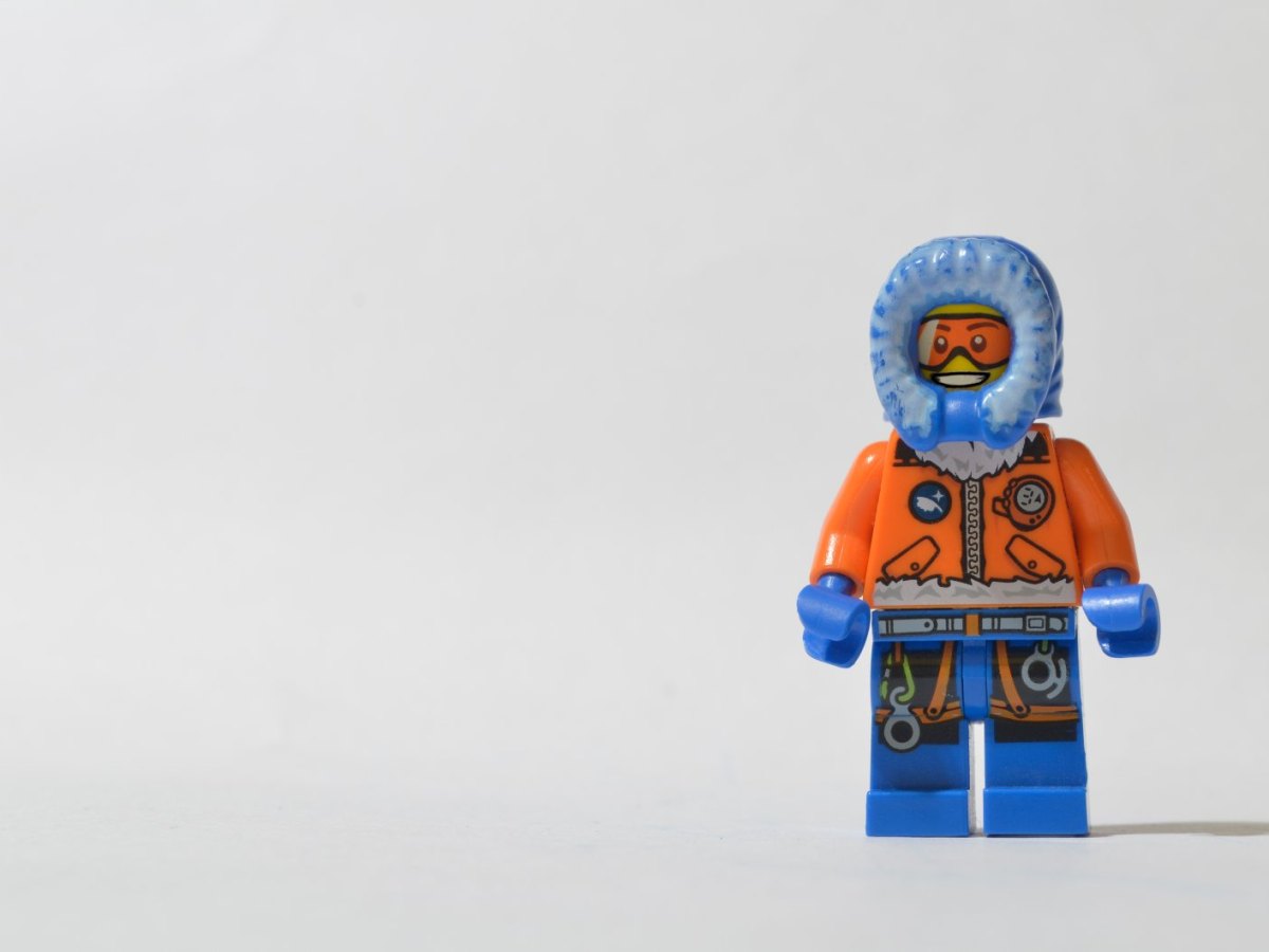 Legofigur in Arktisausrüstung