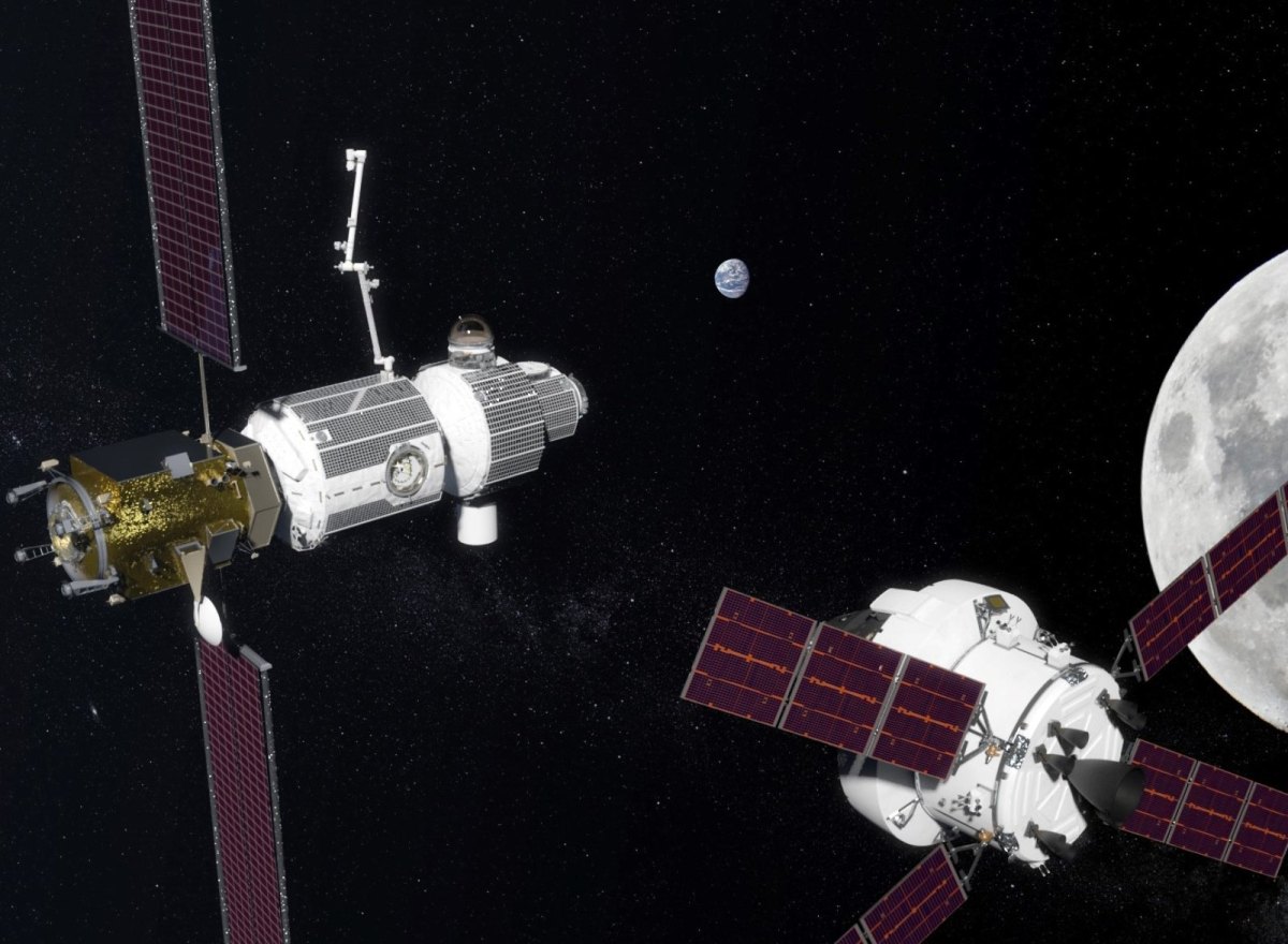 Das Lunar Orbital Platform-Gateway (LOP-G) im Mondorbit samt Orion-Raumschiff (re.) in einer NASA-Darstellung.